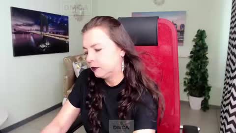 Lily online show from July 13, 4:57 am