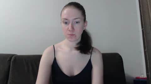 lily_love_x online show from April 15, 2:56 am