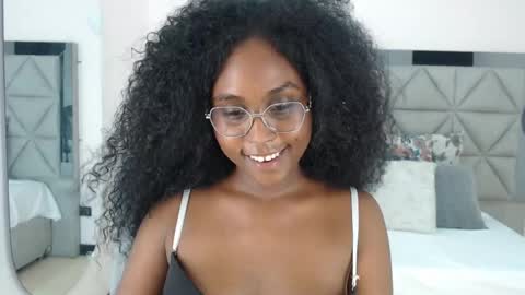 lily_mendoza online show from June 2, 9:05 pm