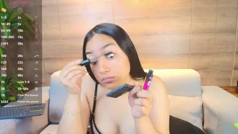 lily_waist online show from April 2, 3:15 am