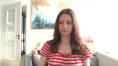 lilycandy_ online show from March 23, 2:23 pm