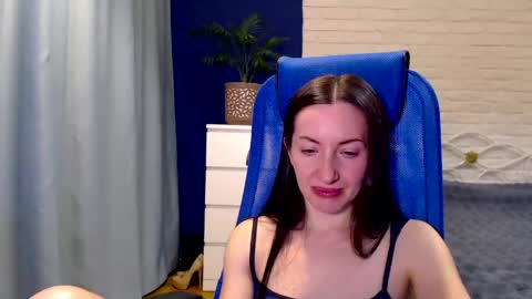 Lily online show from April 20, 5:10 am