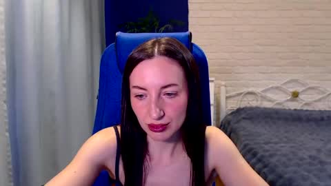 Lily online show from April 17, 8:16 am