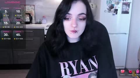 Lina 3  1715622743 online show from March 20, 8:19 am