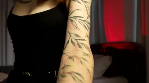 LinaVelle online show from May 13, 3:12 am