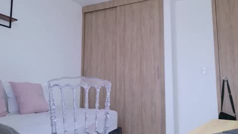 Linda online show from March 7, 9:44 pm