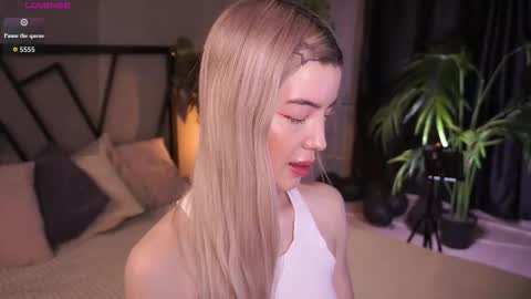 your Linda is back online show from March 26, 4:25 am