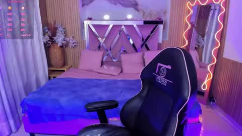 Linda  online show from May 27, 3:36 am
