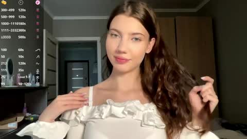 Linda online show from April 19, 1:11 pm