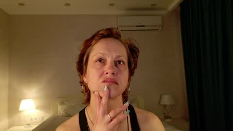 Liora Weiss online show from April 1, 9:32 am