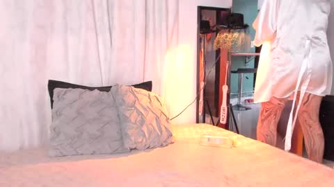 liry online show from April 2, 8:39 pm