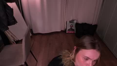 Elisabeth or Lisa online show from March 13, 8:21 pm