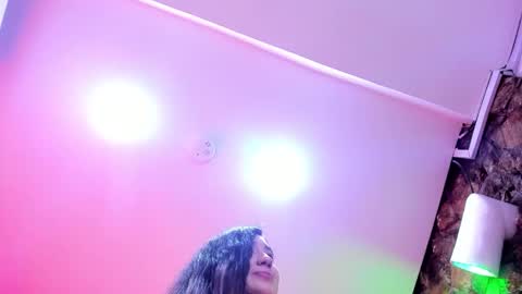 lisa white  online show from March 7, 5:03 am