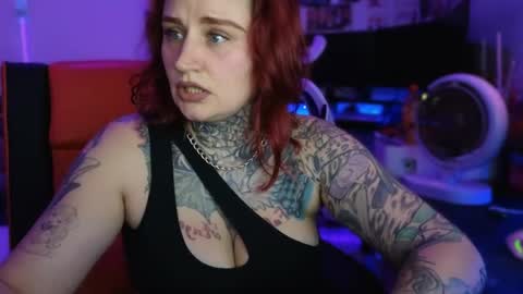 lisacasandra online show from August 5, 11:00 pm