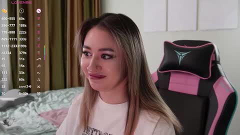   LISA   online show from November 23, 4:52 pm