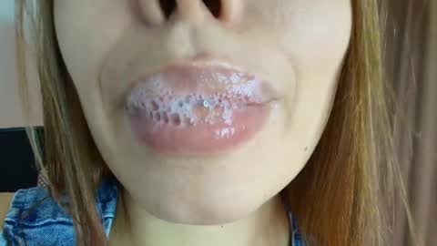 Lisbet online show from April 1, 1:06 am