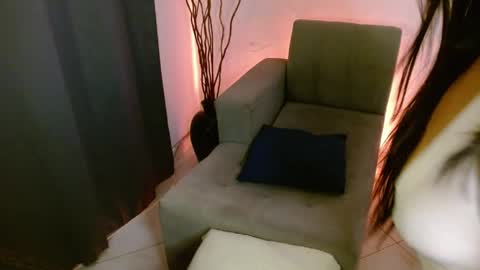  Liss  online show from April 11, 7:45 am