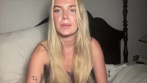 Marciabrady online show from December 15, 6:51 am