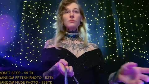 Niki  free tg channel with some photos gifs and info about streams  online show from May 22, 7:56 pm
