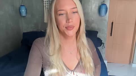 olivia online show from March 12, 1:08 am