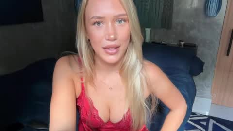 olivia online show from April 11, 1:12 am