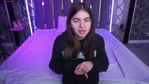 lizatiffanya_ online show from April 28, 4:49 am