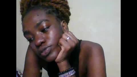 lola_allure online show from June 3, 9:43 am