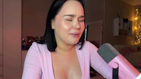 lola_razee online show from June 21, 2:59 am