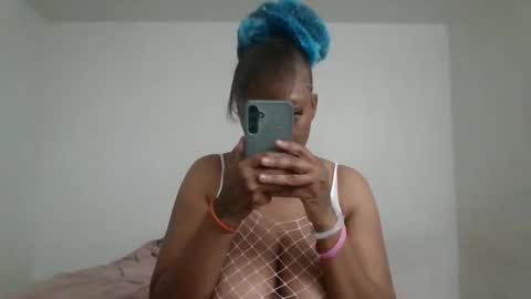 Lola ThaPinkBunny7 online show from April 3, 7:34 pm