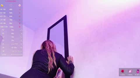 lola_wish online show from April 1, 8:39 pm