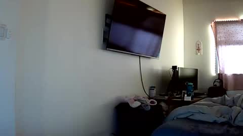 Lola Lixx online show from April 29, 3:15 pm