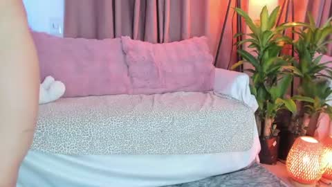 Lolly  online show from June 18, 4:47 am