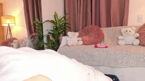 Lolly online show from July 8, 2:25 am