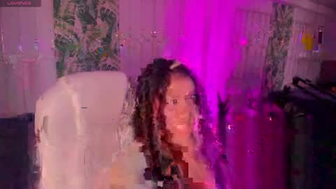 loly_marce online show from April 4, 8:40 pm