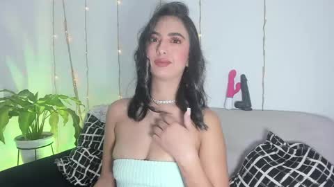 L O R E N online show from April 13, 11:38 pm