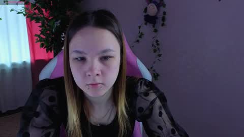 LORI online show from May 18, 9:04 am