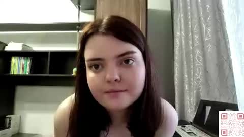 Esma online show from May 16, 10:36 am