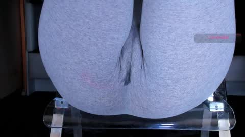 Kira online show from April 4, 2:38 pm