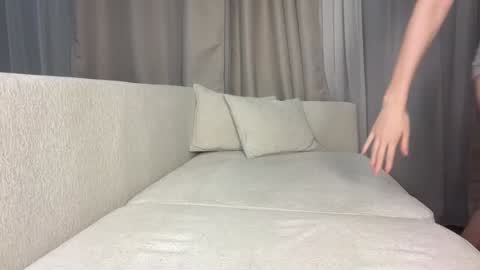 Sofi   online show from March 20, 6:24 pm