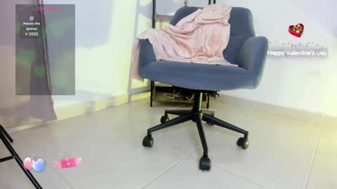 Luna  online show from February 19, 2:33 am