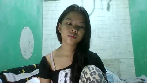 lovellypussy4u online show from February 19, 7:52 am