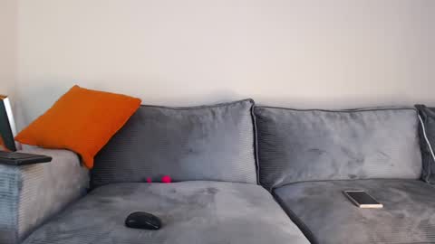 charieh online show from December 18, 8:09 am