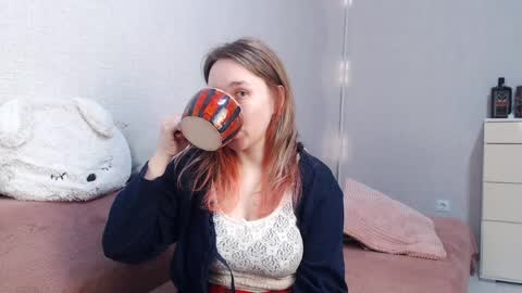 Lovely Hayley online show from April 7, 9:28 pm