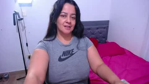 Lucia Vonne online show from June 24, 1:04 am