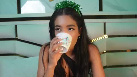 luciana_agudelo online show from March 18, 8:03 pm