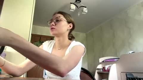 Maya online show from June 28, 6:09 am