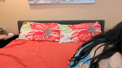 luckylee1992 online show from June 10, 9:46 pm