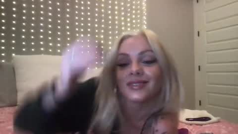 lucybellexo online show from May 18, 6:58 pm