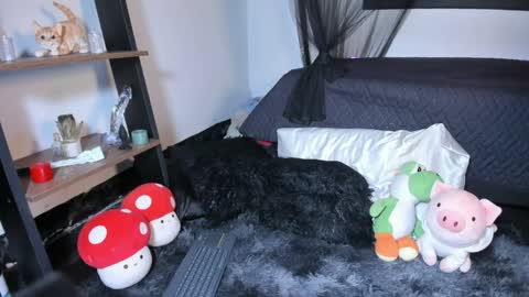 lucyjade2 online show from May 22, 1:58 am