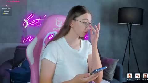 Lucy online show from July 15, 12:48 am